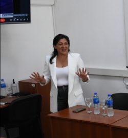 Estela Martínez
